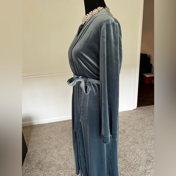 Velvet women’s robe size S - Picture 3 of 8
